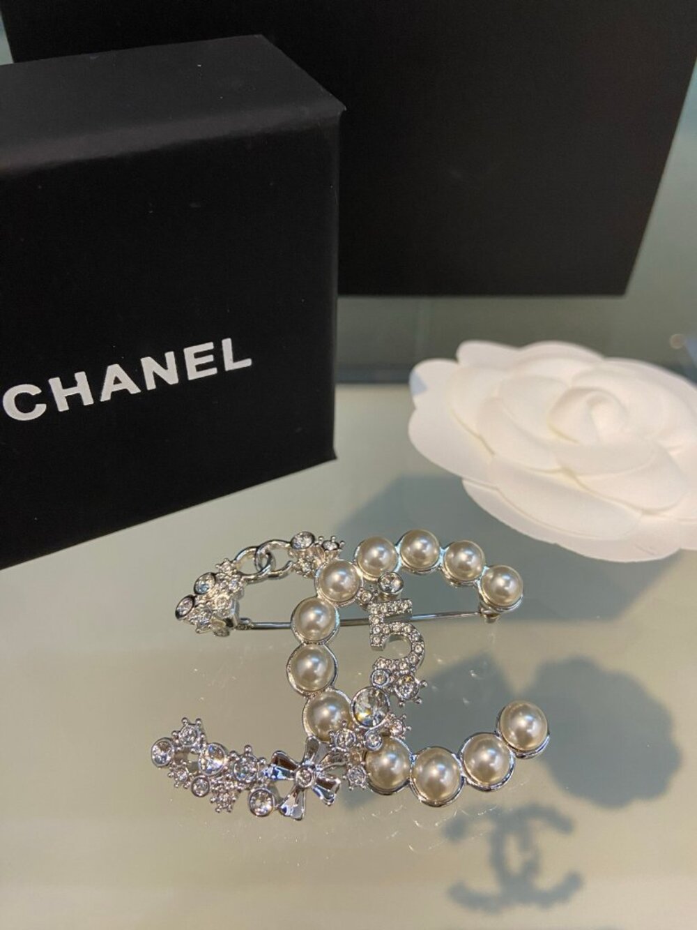 Chanel Silver-Tone Pearl Crystal CC Brooch Pin - Picture 4 of 7